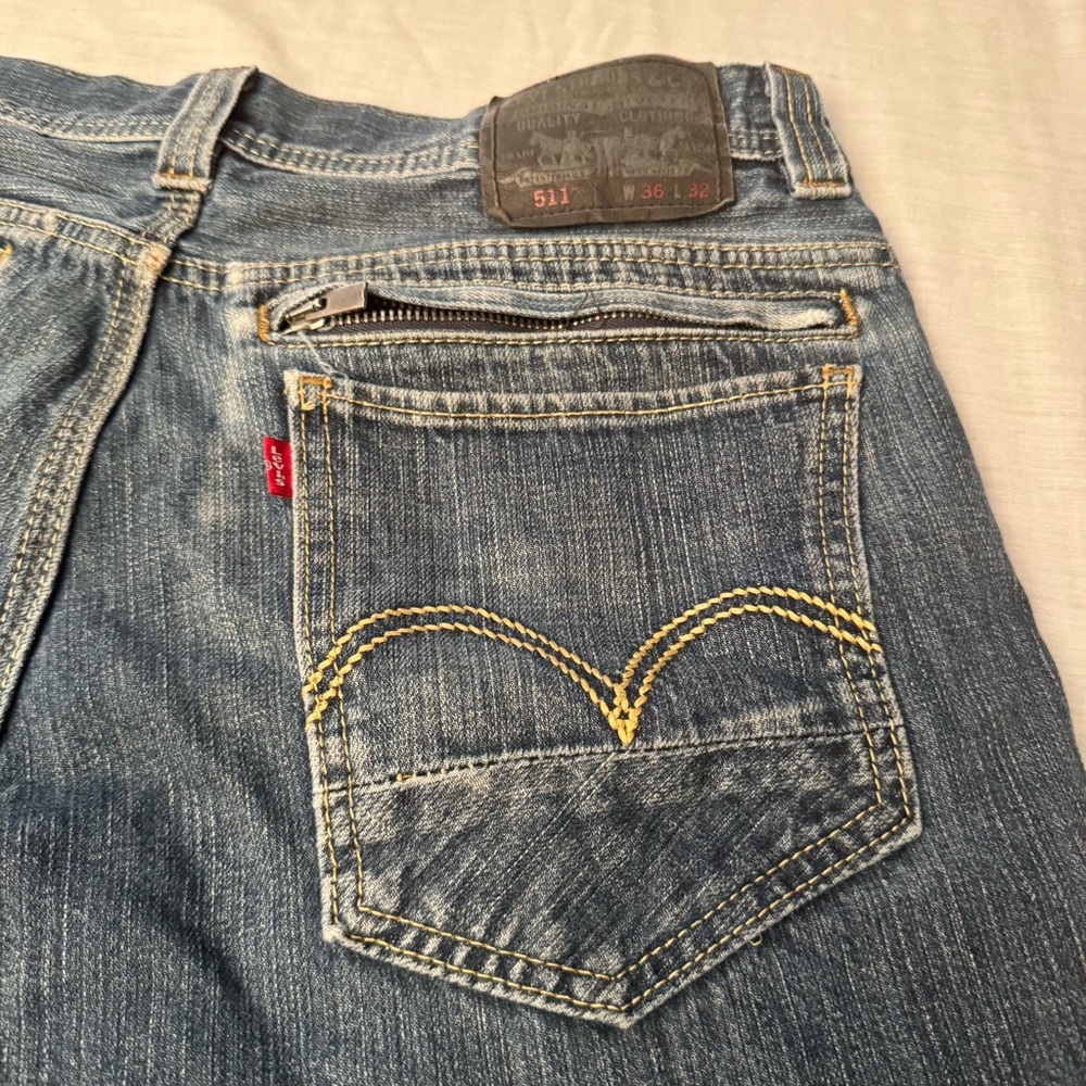 Levi’s 511 Skinny Jeans 36 x 32 Cool Design w Zipper above pocket Levis